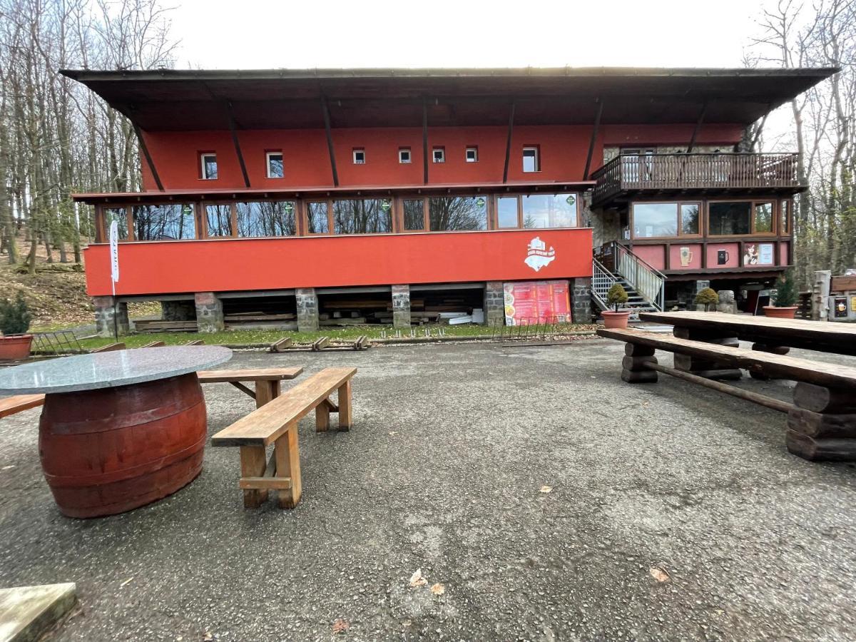 Chata Korenny Vrch Pezinska Baba Pezinok Exteriör bild
